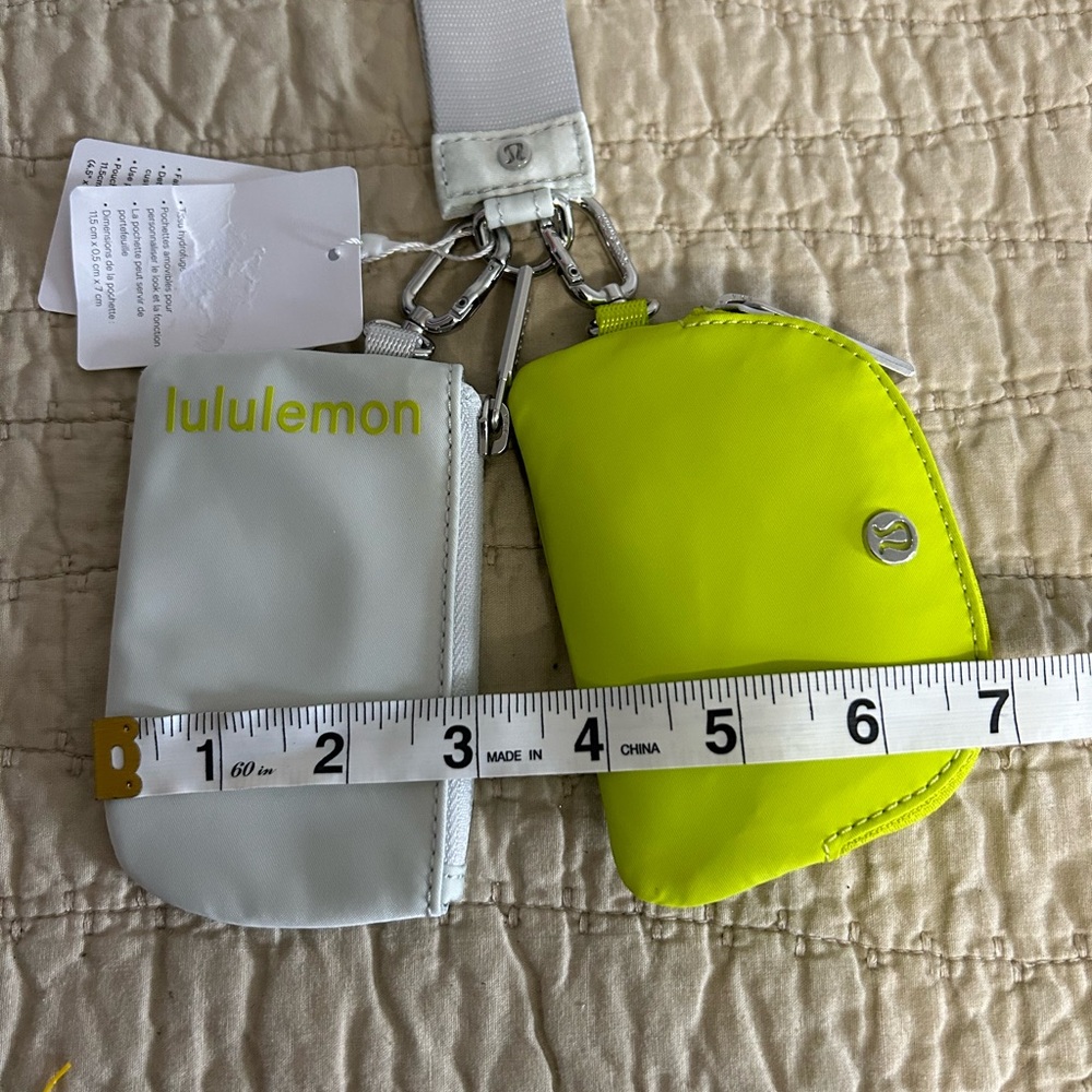 Lululemon Dual Pouch Wristlet Vapor Lichen Lime NWT - Picture 9 of 9